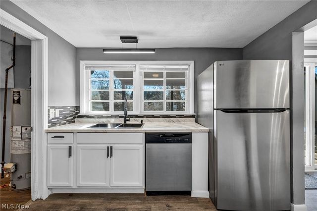 4890 Northwood Drive, Sheffield Lake, OH 44054