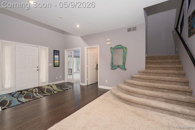 6091 Brookstone Lane, Grand Blanc, MI 48439