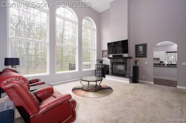 6091 Brookstone Lane, Grand Blanc, MI 48439
