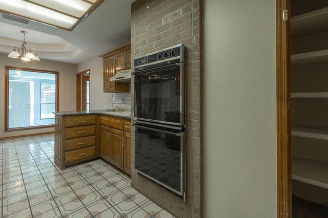 7301 DUKES Place, Amarillo, TX 79109