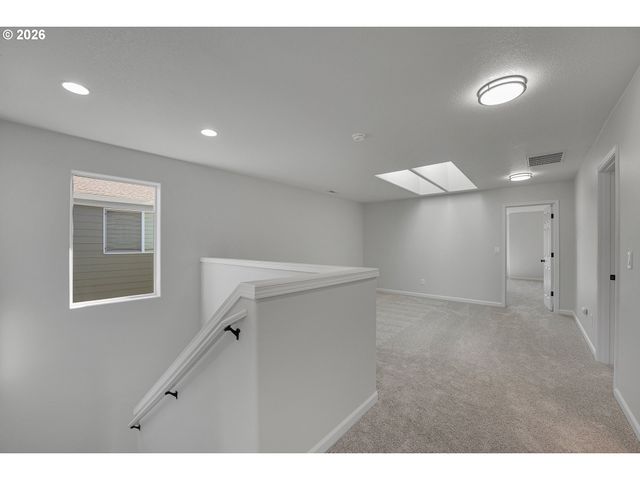 3730 Se OAKLEAF St, Hillsboro, OR 97123