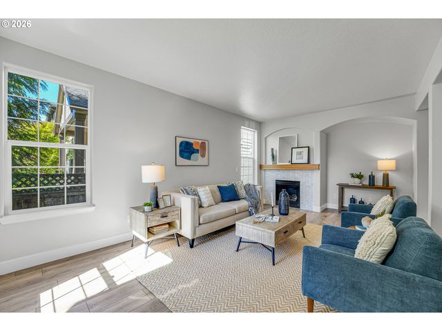 3730 Se OAKLEAF St, Hillsboro, OR 97123