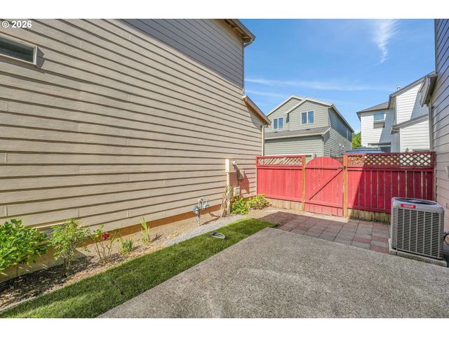 3730 Se OAKLEAF St, Hillsboro, OR 97123