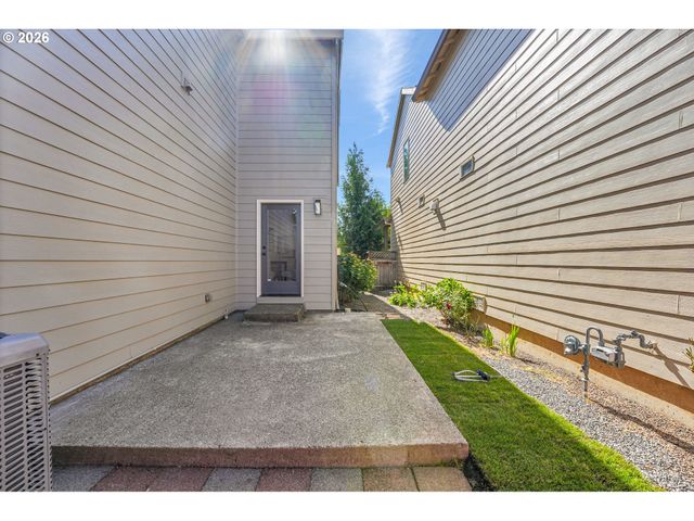 3730 Se OAKLEAF St, Hillsboro, OR 97123