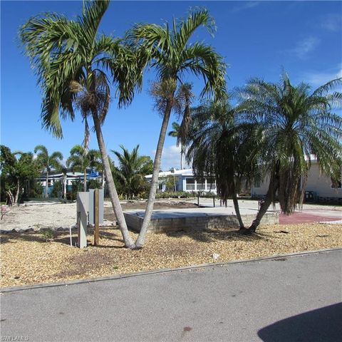 4958 Mullette LN, St. James City, FL 33956