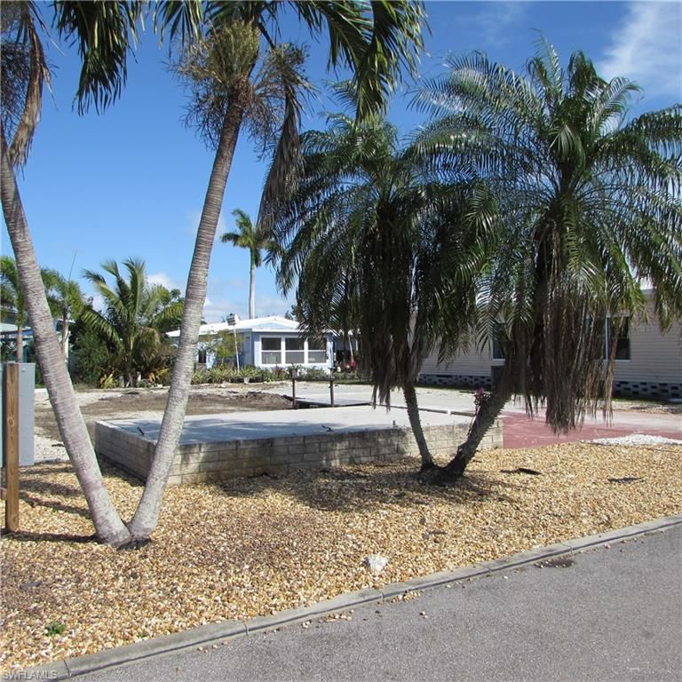 4958 Mullette LN, St. James City, FL 33956