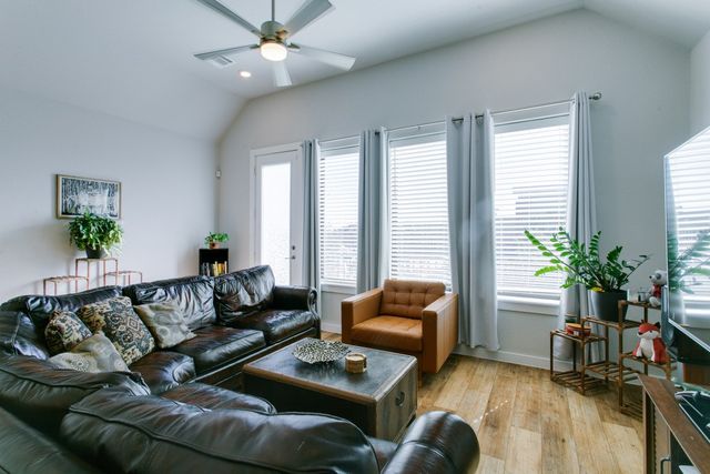 2324 ROOK Drive, Dallas, TX 75211