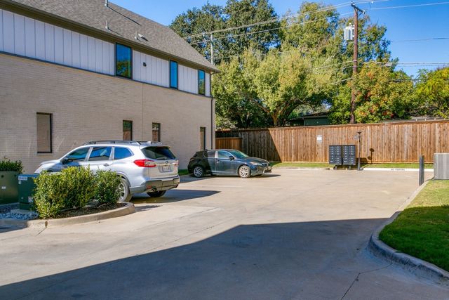2324 ROOK Drive, Dallas, TX 75211