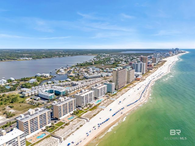 951 W Lagoon Avenue E, Gulf Shores, AL 36542