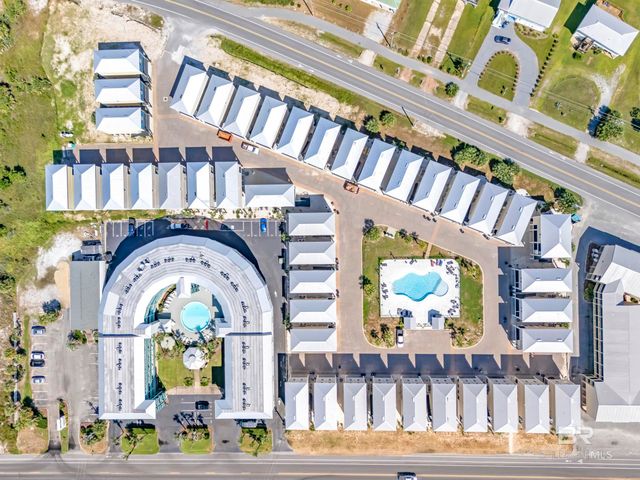 951 W Lagoon Avenue E, Gulf Shores, AL 36542