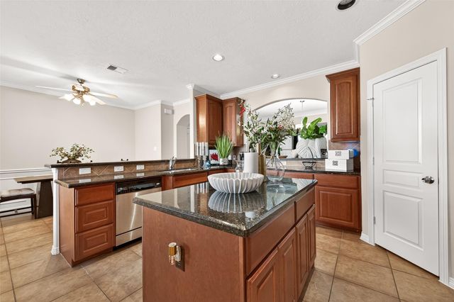3418 Skyline Village Drive, Houston, TX 77057