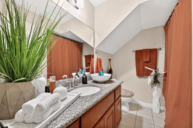 3418 Skyline Village Drive, Houston, TX 77057