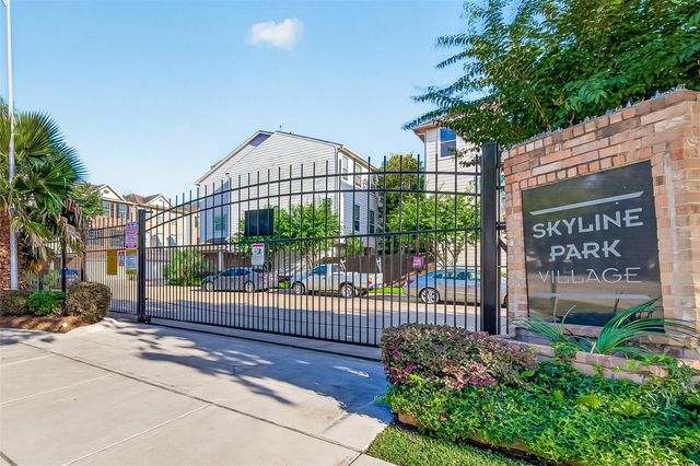 3418 Skyline Village Drive, Houston, TX 77057