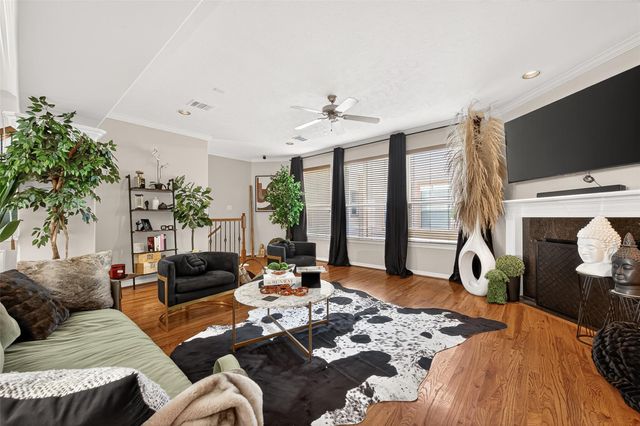 3418 Skyline Village Drive, Houston, TX 77057
