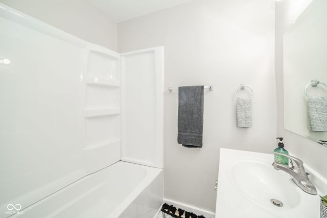 1633 W 10th Street, Anderson, IN 46016