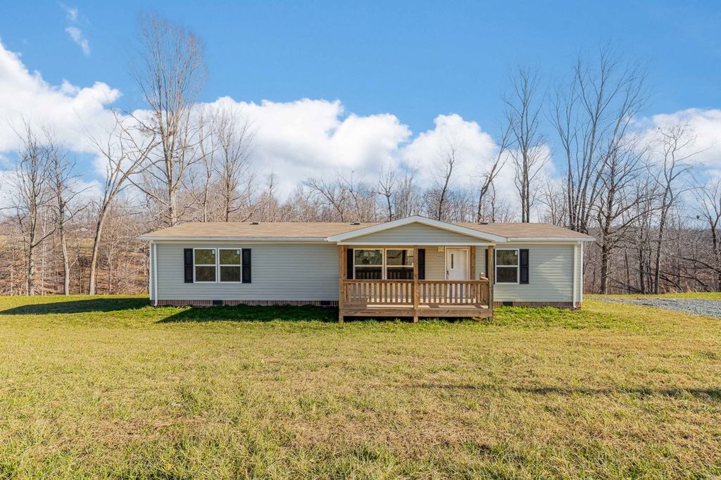 9410 Sunrise Rd, Red Boiling Springs, TN 37150