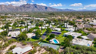 670 W ROLLER COASTER Road, Tucson, AZ 85704