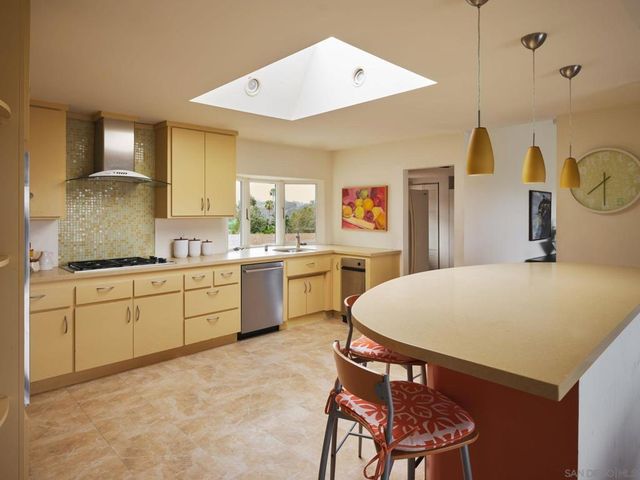 16532 Los Morros, Rancho Santa Fe, CA 92067
