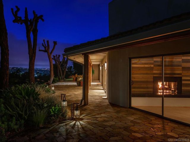 16532 Los Morros, Rancho Santa Fe, CA 92067