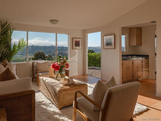 16532 Los Morros, Rancho Santa Fe, CA 92067