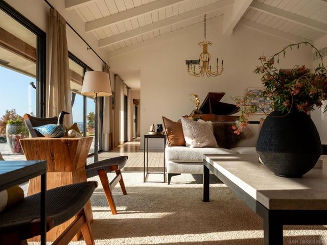 16532 Los Morros, Rancho Santa Fe, CA 92067