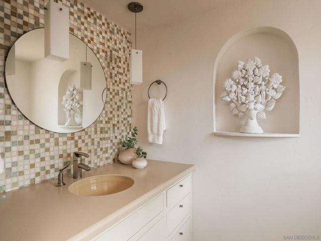 16532 Los Morros, Rancho Santa Fe, CA 92067
