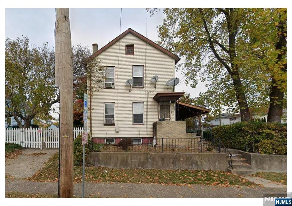 211-215 7th Avenue, Paterson, NJ 07514