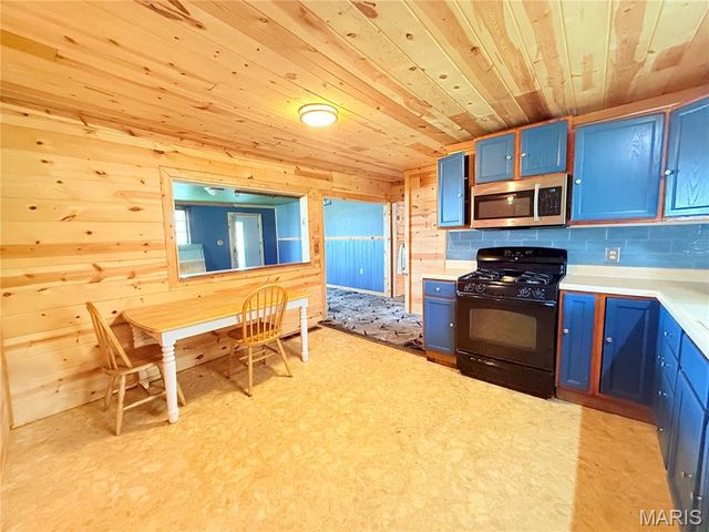 2110 State Highway OO, Farmington, MO 63640