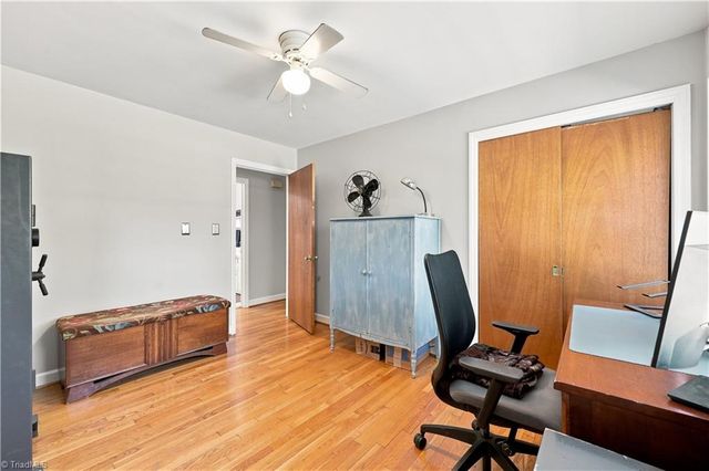 1011 W Mountain Street, Kernersville, NC 27284