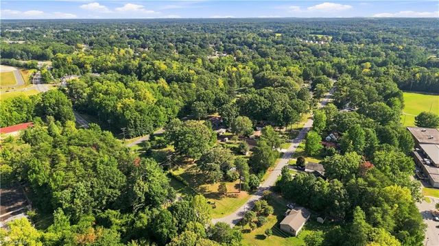 1011 W Mountain Street, Kernersville, NC 27284