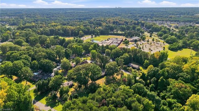 1011 W Mountain Street, Kernersville, NC 27284