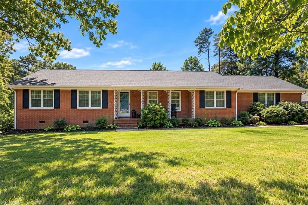 1011 W Mountain Street, Kernersville, NC 27284