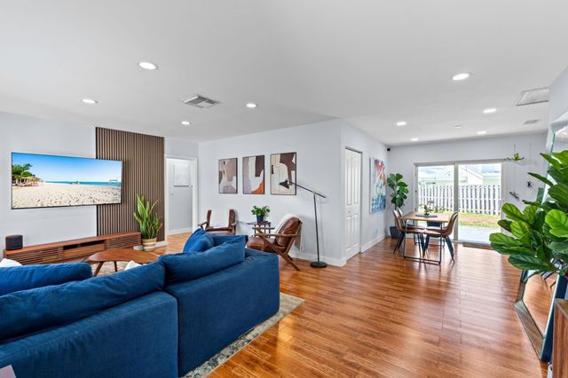 6711 NW 28th Avenue, Fort Lauderdale, FL 33309