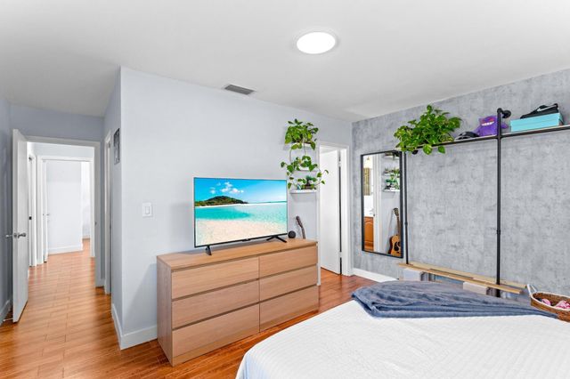 6711 NW 28th Avenue, Fort Lauderdale, FL 33309