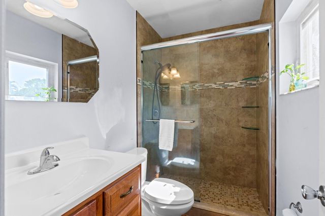 6711 NW 28th Avenue, Fort Lauderdale, FL 33309