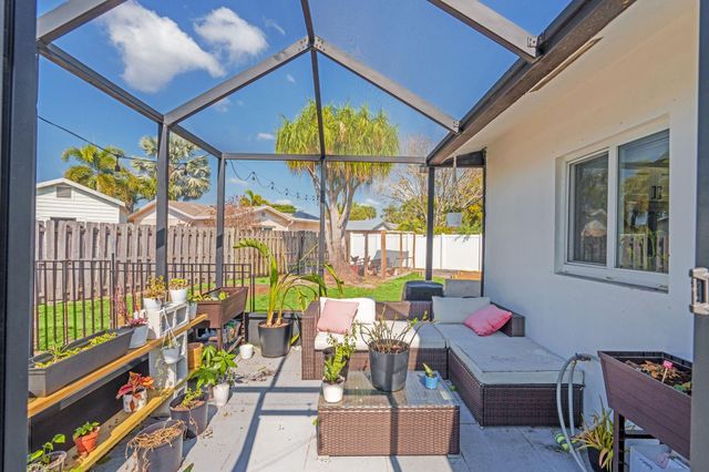 6711 NW 28th Avenue, Fort Lauderdale, FL 33309