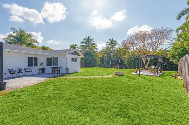 6711 NW 28th Avenue, Fort Lauderdale, FL 33309