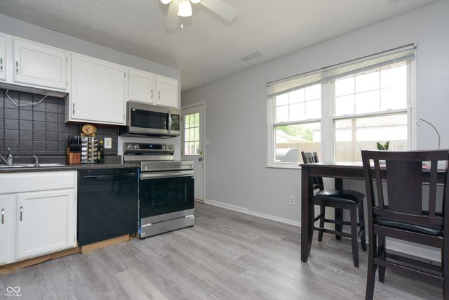 5423 Lobo Drive, Indianapolis, IN 46237