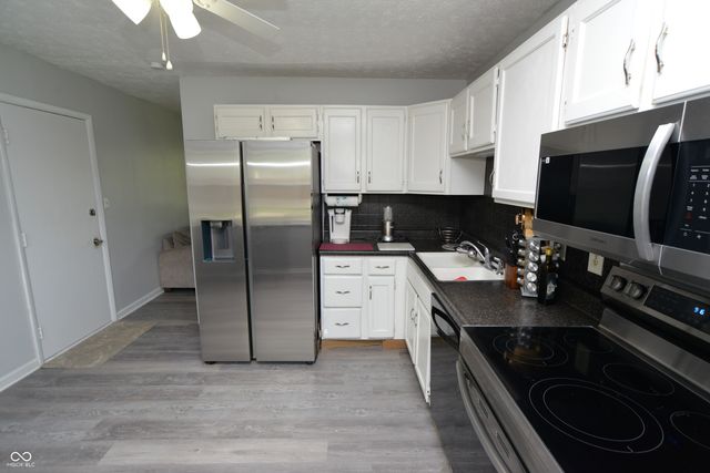 5423 Lobo Drive, Indianapolis, IN 46237