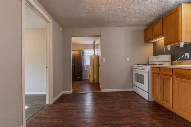 629 S Glenn Avenue, Springfield, MO 65802