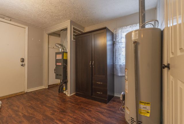 629 S Glenn Avenue, Springfield, MO 65802