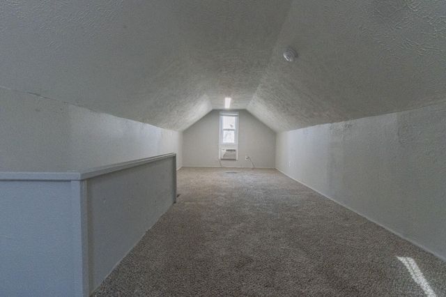 629 S Glenn Avenue, Springfield, MO 65802