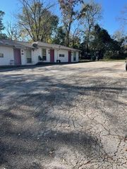 1210 Sycamore Avenue D, Huntsville, TX 77340