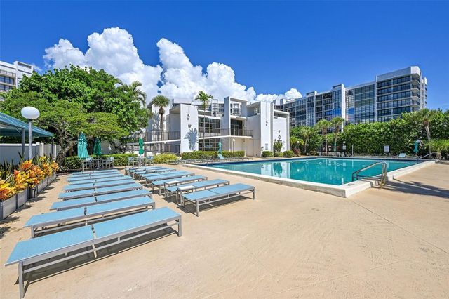 800 Parkview Drive 218, Hallandale Beach, FL 33009