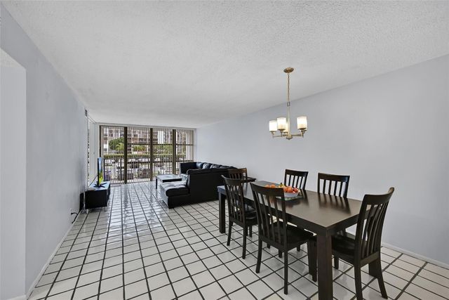 800 Parkview Drive 218, Hallandale Beach, FL 33009