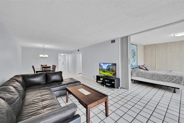 800 Parkview Drive 218, Hallandale Beach, FL 33009