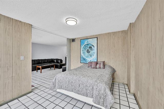 800 Parkview Drive 218, Hallandale Beach, FL 33009