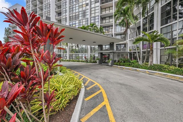 800 Parkview Drive 218, Hallandale Beach, FL 33009