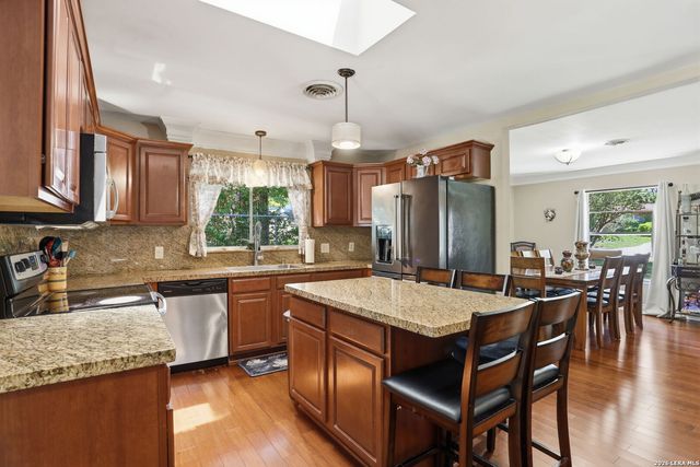 109 ATWATER DR, Castle Hills, TX 78213