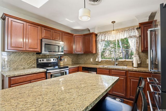 109 ATWATER DR, Castle Hills, TX 78213